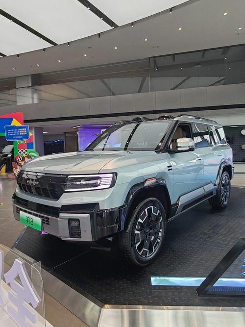 成都281比亚迪方程豹硬派越野的爆款，英菲尼迪35周年与你共成长